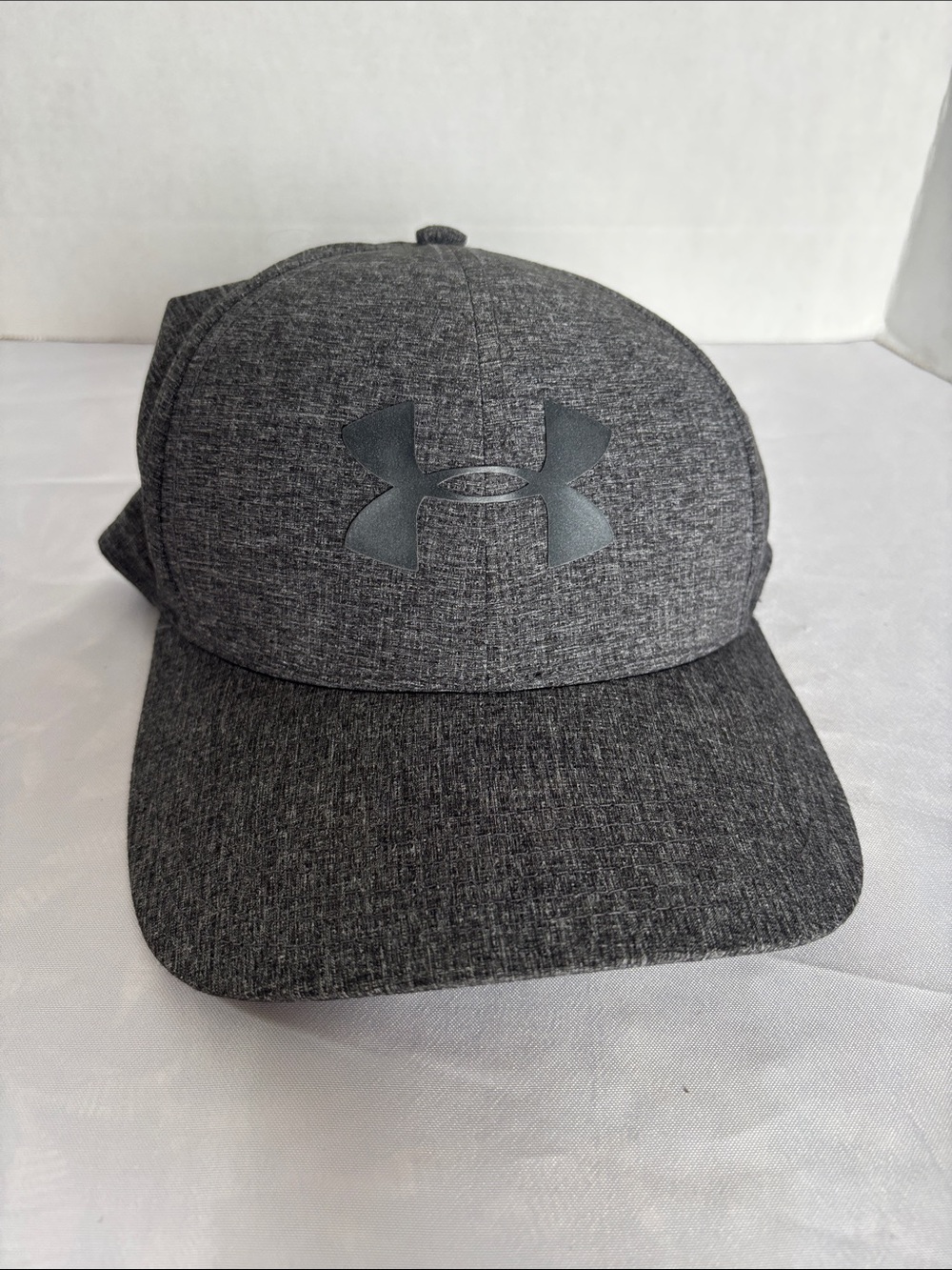 Under Armour Men's Dark Heather Gray Logo Baseball Cap